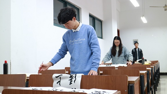 第四届三校联合书画大赛决赛顺利举行 软笔组 唐茂珍2.JPG